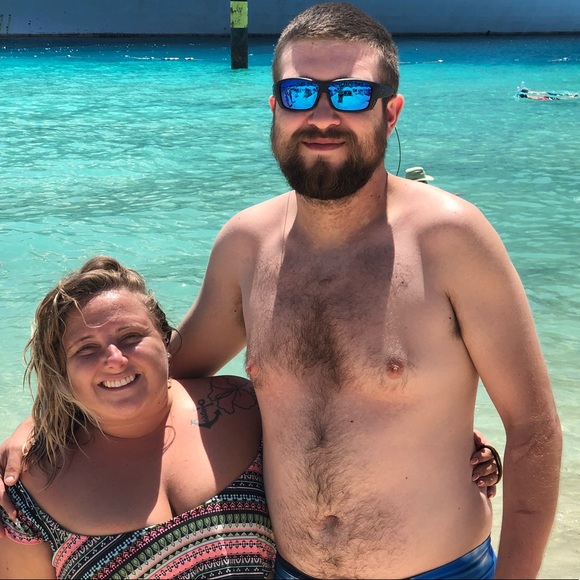 Meet your Posher, Jessica - Picture 1 of 1